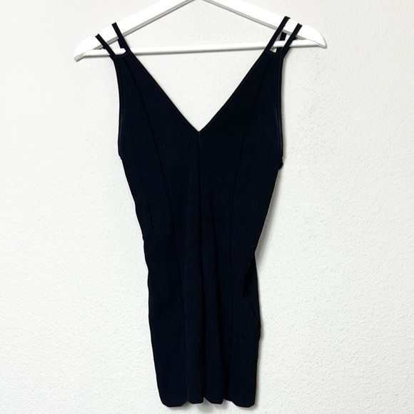 Sandro Black Soan Scalloped Edge Ribbed Strappy Top Size 2 - Picture 8 of 9